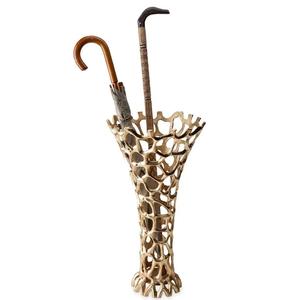 Vase à fleurs décoratif pour jardin extérieur Conception de corail en aluminium Finition personnalisée disponible Meilleurs vases à fleurs pour les fêtes et les événements - Product Image 1