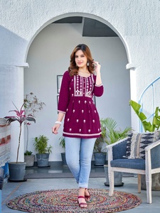 Nueva colección de Parte superior corta bordada de rayón pesado, estampado Digital Floral de algodón elegante, método de tejido de cintura Natural - Product Image 4