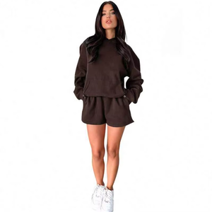 Ensemble de survêtement décontracté pour femme : sweat à capuche oversize et short en mélange de coton doux, respirant et écologique – Idéal pour l'été - Product Image 5