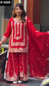 Costume de Salwar Kameez en Georgette lourde de style indien et pakistanais avec une belle séquence et une robe et un tissu de travail brodés - Product Image 5