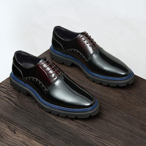 Zapatos formales de cuero con diseño moderno, detalles perforados y plantilla con absorción de impactos para hombres, ideales para citas de negocios. - Product Image 3