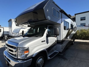 Vendedor Verificado de F-o-r-e-s-t R-i-v-e-r Fo-r-e-s-t-e-r 3011DSF Usado del 2026, Listo para Viajar - Product Image 2