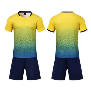 Uniforme de futebol sublimado personalizado de alta qualidade, serviço OEM, kit de camisa de futebol, uniforme de futebol por sublimação, venda quente