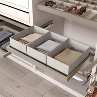 Emuca España - Kit de bandeja modular de 800 mm, organizador de ropa ajustable con cierre suave y 2 cestas, marco guía para armarios