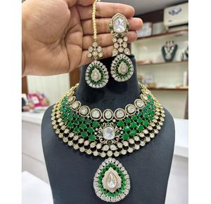 Designer Premium Quality Gold Plated <b>Kundan</b> Pearls Look Necklace Set With Earrings Tikka for Wedding Wear Collection For Women - Product Image 2