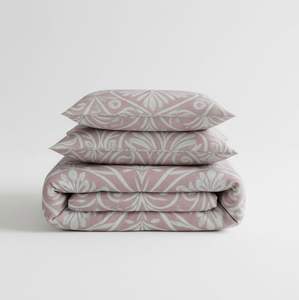 ชุดเครื่องนอนสามชิ้นลายเรขาคณิตแบบทอจากไมโครไฟเบอร์โพลีเอสเตอร์สไตล์ยุโรปสมัยใหม่ พิมพ์ลายแบบ Reactive ใช้ได้ทุกฤดู - Product Image 5