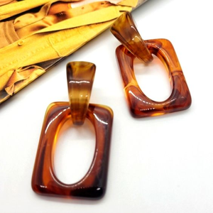 ต่างหูทำจากเขาสัตว์โบราณสำหรับผู้หญิง ทำจากเขาวัวและเขาควายธรรมชาติ 100% ต่างหูแบบห้อย ต่างหูทำจากเขาสัตว์ งานฝีมือจากธรรมชาติ - Product Image 4