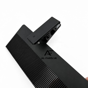 Support de perruque en acier inoxydable de qualité chirurgicale, couleur noir mat, maintien robuste, outils de suspension pour extensions capillaires avec logo - Product Image 3