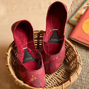 Unique Style Custom Made Women <b>Khussa</b> Customized Color Anti-Slippery Genuine Leather Outsole Velvet Upper Low MOQ in Stock - Product Image 4