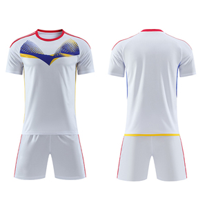 เสื้อฟุตบอลและกางเกงขาสั้นปรับแต่งได้เสื้อฟุตบอลพิมพ์ลายได้ - Product Image 6
