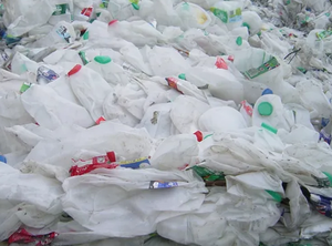 Compra de Botellas de Leche de HDPE Limpias en Fardos - Product Image 2