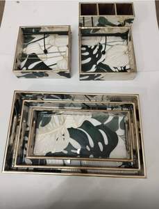 Plateau de service en bois MDF enduit d'émail noir et blanc élégant et fonctionnel pour la maison et la salle à manger Plateau de service décoratif fin - Product Image 4