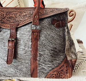 Sac de voyage en cuir véritable de qualité supérieure, avec pompons et fleurs, couleur personnalisée, style bohème, sac de week-end pour femmes, automne, Rodeo - Product Image 1