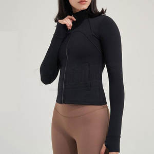 Veste athlétique à fermeture éclair Veste de sport respirante pour femmes Vestes et manteaux de yoga ajustés au design personnalisé - Product Image 4
