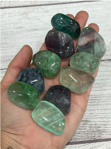 Pierre de fluorite naturelle de qualité supérieure, vente chaude, pierre roulée, fluorite de forme irrégulière, cadeaux en cristal - Product Image 6