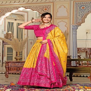 Dernière tendance Tussar Silk avec impression Minakari et feuille de travail Lehenga Choli Achats en ligne au taux le plus bas - Product Image 1