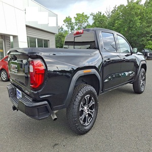 2023G-C-a-n-y-o-n A T 4 Crew Cab 4WD bajo kilometraje y precio asequible en stock listo para su envío - Product Image 3