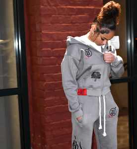 Sweats à capuche de sport de haute qualité sweats à capuche en coton chaud surdimensionné vente en gros ensemble de sweats à capuche brodés avec impression de logo personnalisé pour hommes - Product Image 3