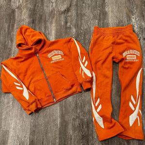 Chándal unisex con estampado de logotipo personalizado, ropa de calle de invierno, Sudadera con capucha, pantalón acampanado, transpirable, de secado rápido, estampado de peso pesado - Product Image 2