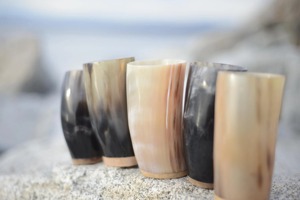 Tazas DE BODA vikingas de madera de lujo ligeras grabadas a mano con soporte cuerno de bebida personalizado para acampar Drinkware - Product Image 5