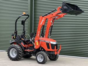 Livraison gratuite Tracteur agricole compact 4x4 25 CV + chargeur frontal TFL28, moteur diesel 3 cylindres, capacité de levage 739 kg, transmission 9F+3R - Product Image 1
