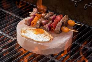 Plaques de cuisson de forme ronde au sel de l'Himalaya 2.5 - 5.5 kg, assiette de cuisson au sel rose de l'Himalaya, assiette de cuisson et de service ronde au sel - Product Image 5