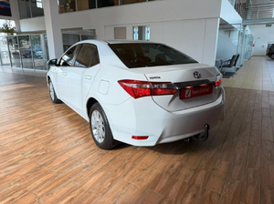 Voiture d'occasion de qualité à prix abordable, Toyota Corolla 1.8 de 2016, conduite à droite - Product Image 5