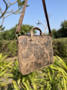 Crunch Leather New Design Messenger Shoulder Bag Multi Usos Venta caliente Bolso unisex de cuero de alta calidad - Product Image 2