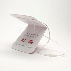 ป้ายแท็กแขวนแสดงโลโก้โซเชียลมีเดียแบบกำหนดเองแท็กส่งเสริมการขายการ์ดพับสำหรับโฆษณาเสื้อผ้าเครื่องใช้สำนักงาน - Product Image 4