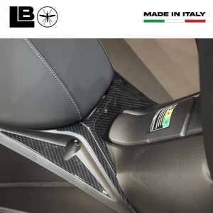 Adesivo Protettivo 3D Personalizzato per Poggiapiedi Centrale Yamaha Xmax 125-300 2023, Adesivi per Moto - Product Image 3