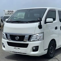 Minivan de lujo Nissan Caravan 2018, edición limitada, poco usada, con poco kilometraje.