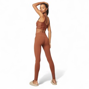 Conjunto de yoga Fitness 2 piezas Mujeres High Elastic Gym Yoga Set Activewear Set con diseño y logotipo personalizados - Product Image 2