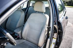 Volkswagen Golf SportWagen TDI S 2015 d'occasion en bon état, boîte manuelle 6 vitesses, moteur turbodiesel, principalement d'origine sud, non modifiée, sans réserve - Product Image 5