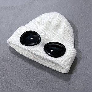 Gorro con logotipo bordado personalizado, gorro de punto frío, gorro cálido de lujo de invierno para hombres y mujeres - Product Image 6