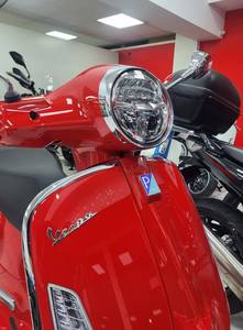 VENTE AVEC REMISE - VESPAS GTS310 (Super) Nouveaux scooters Garantie 3 ans Origine américaine - Product Image 6