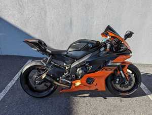 YZFs R6 600cc ระดับพรีเมียมสมรรถนะสูง ระบบระบายความร้อนด้วยน้ำ พร้อมเครื่องมือไฟฟ้า/ไฟกระแสตรง สำหรับผู้ขับขี่ในเมือง ทางเรียบ  ดาวน์เพลย์เมนท์ - Product Image 1