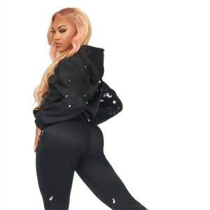 «Survêtement professionnel empilé pour femmes-Design durable et élégant, idéal pour la mode et le fitness» - Product Image 3