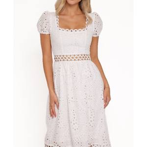 Vestidos Atemporales para Mujer que Combinan Estilo Moderno y Comodidad con un Diseño Limpio para una Apariencia Segura y Elegante de la India - Product Image 5