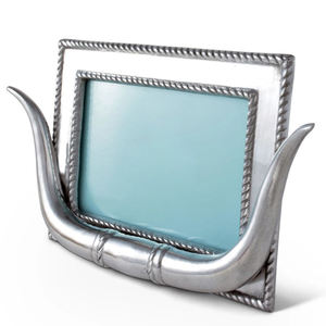 Cadre photo décoratif de table en aluminium de qualité supérieure, design unique, finition argentée, en vente - Product Image 2