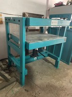 DIVINE MACHINERY SOLUTION - Máquina Prensa de Láminas Frías de Plástico Reciclado Industrial, Cilindro Hidráulico Automático de Alta Potencia 16KW 440V