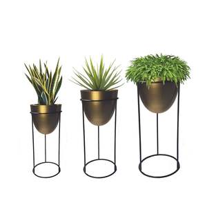 Lot de 3 jardinières en laiton et métal Nouveau design Décoration de jardin Articles de jardin Vente en gros Fabricant et exportateur - Product Image 5