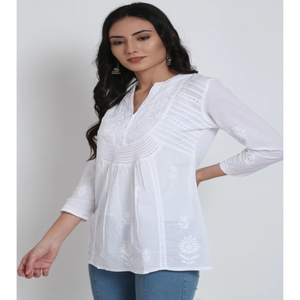 Kurti élégant en coton blanc léger de tous les jours brodé à la main Chikankari Design vêtements ethniques traditionnels pour les fêtes - Product Image 1