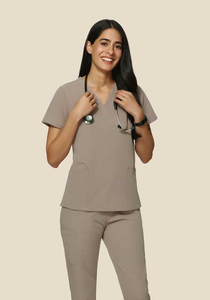 Uniformes de mujer transpirables antiarrugas, trajes de enfermera, uniforme de enfermera, conjuntos de uniformes de estiramiento con cuello en V, servicio OEM - Product Image 6