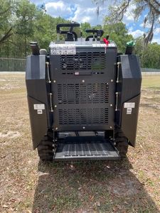 รถตักล้อยาง KRT Equipment Compact Track S 900 HD รุ่น ST 900 HD รับน้ำหนักได้ 1,102 ปอนด์ กำลัง 25 แรงม้า ปั๊มประสิทธิภาพสูง - Product Image 6