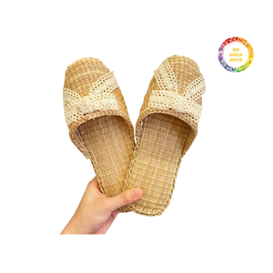 Pantuflas de paja tradicionales hechas de jacinto de agua-Diseño ético y respetuoso con el medio ambiente - Product Image 3