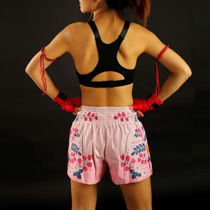Pantalones cortos de boxeo personalizados para mujer Proveedor OEM con impresión de logotipo de material transpirable para partidos y gimnasio Etiqueta privada - Product Image 5
