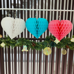 Elegant Classic Wedding Supplies Heart-Shape <b>Tissue</b> <b>Paper</b> Hanging Decoration for Christmas Wholesale - Product Image 1