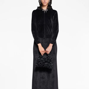 Sweat à capuche en velours de qualité supérieure pour femmes, couleur noire, pull à manches longues, tenue décontractée, sweat à capuche avec poches - Product Image 6