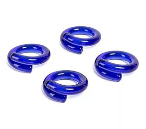 Anneaux de serviette en résine de haute qualité avec pierres naturelles intégrées et offrant une ambiance luxueuse et terreuse pour les occasions spéciales - Product Image 2