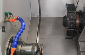 Torno CNC de cama inclinada giratoria de eje Y con línea de producción de manipulador y Contrapunto - Product Image 3